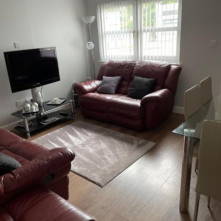 Fife Apartments Дънфърмлин Екстериор снимка