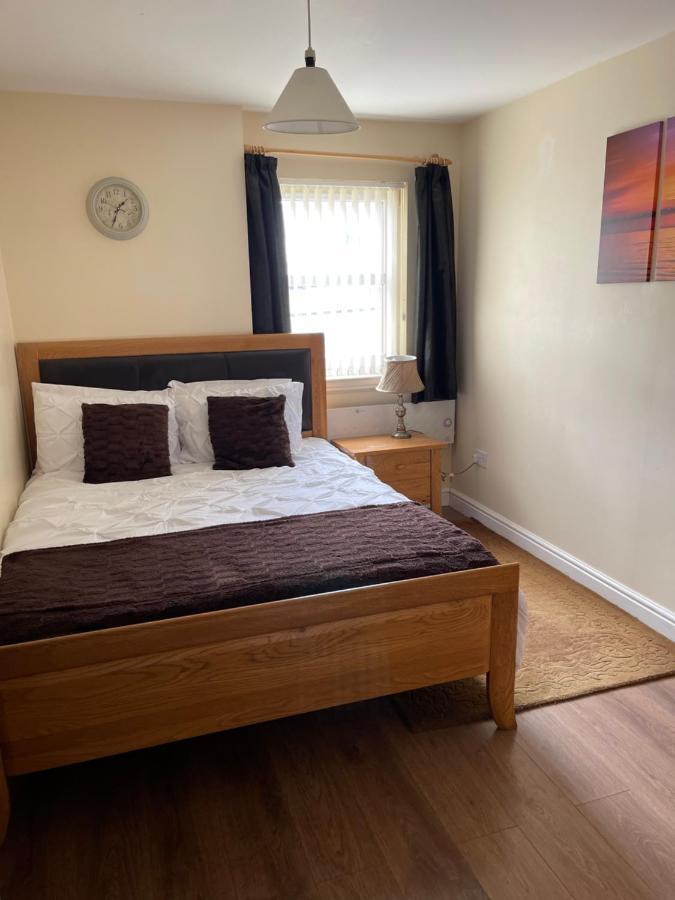 Fife Apartments Дънфърмлин Екстериор снимка