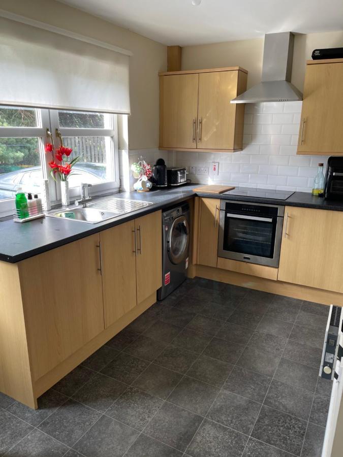 Fife Apartments Дънфърмлин Екстериор снимка