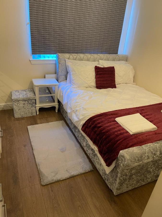 Fife Apartments Дънфърмлин Екстериор снимка