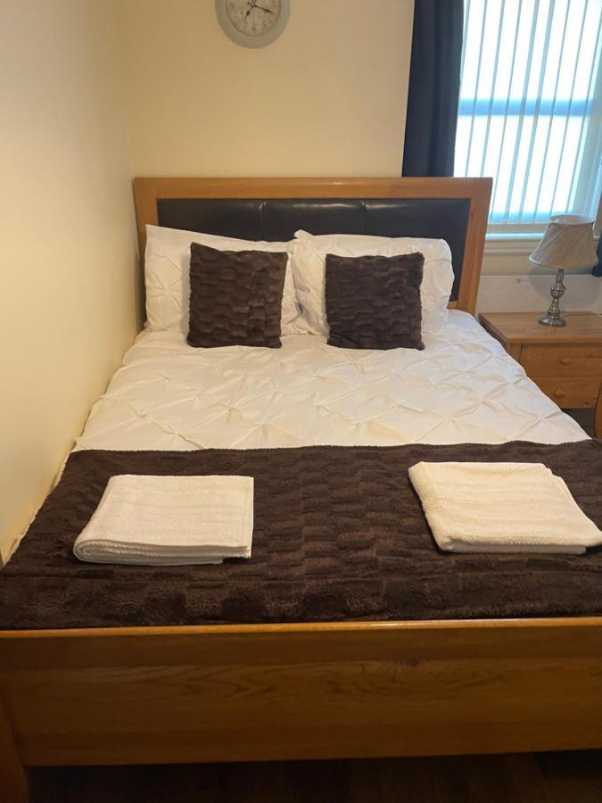 Fife Apartments Дънфърмлин Екстериор снимка